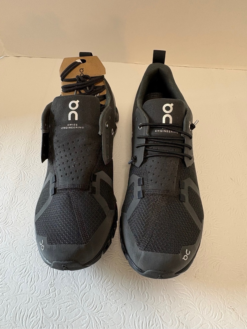 On Cloud Women's Black Athletic running Shoes